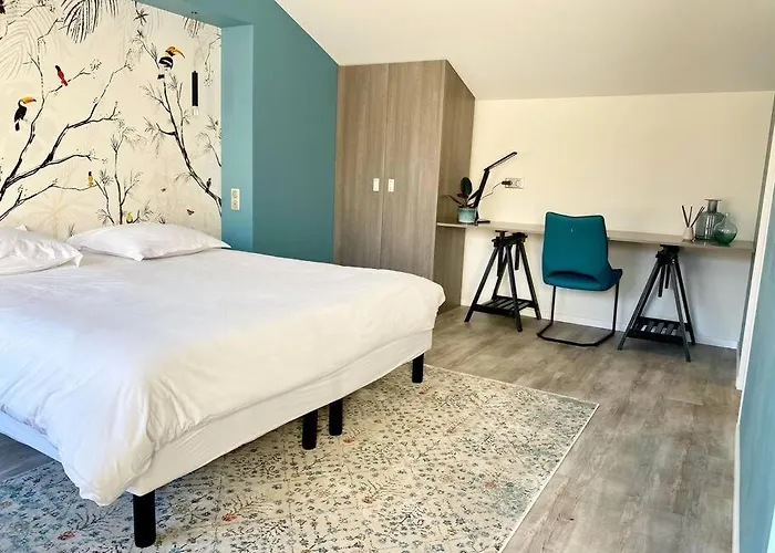 Porte17 Отель Jarny